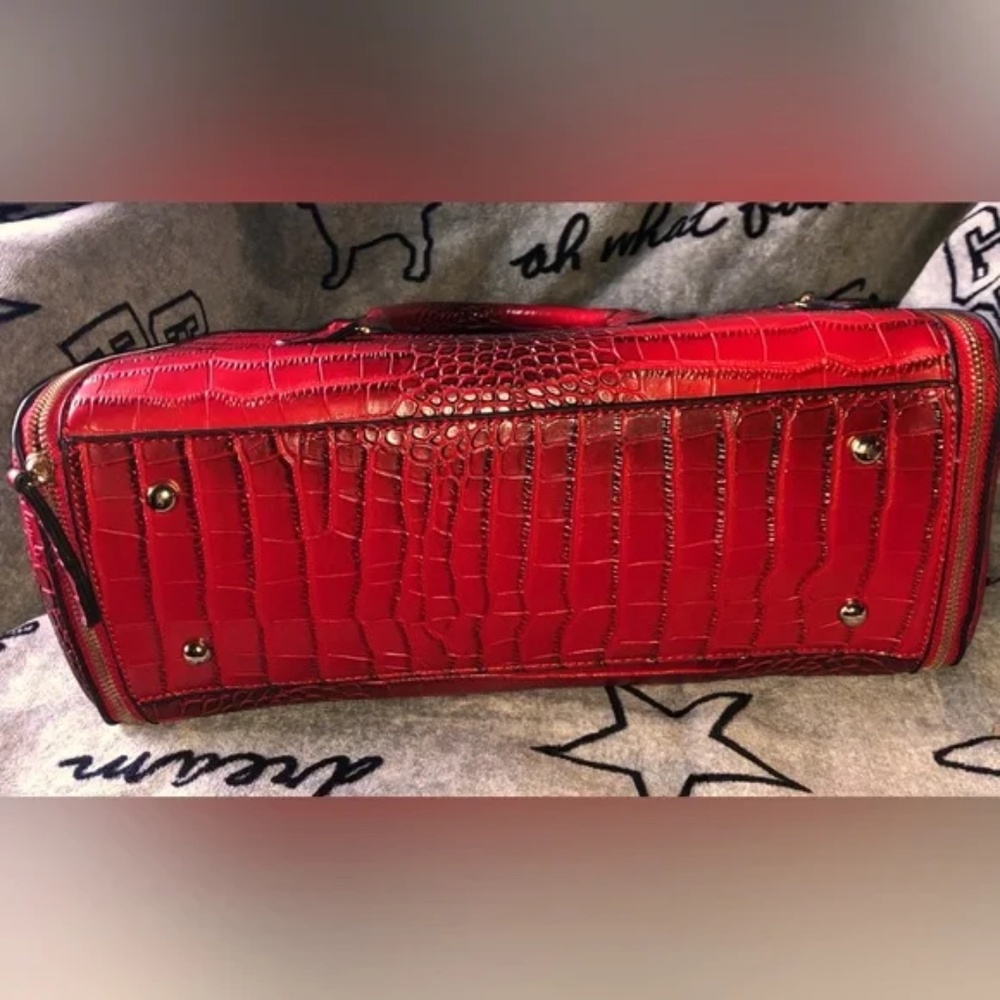 NWOT Large Red Convertible Crossbody/Hand Bag - Picture 4 of 4
